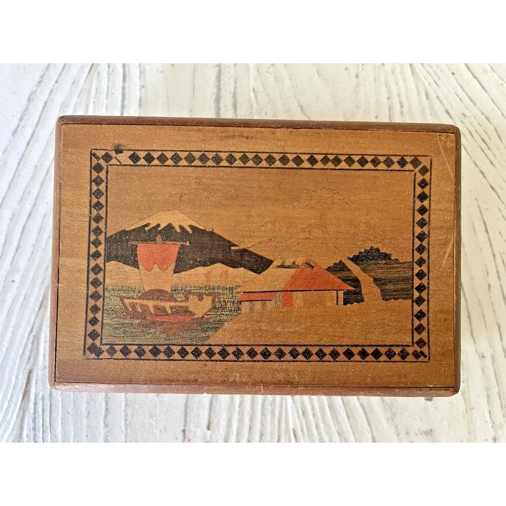 Vtg Inlaid Wood Japanese Mt Fuji  Secret Puzzle Box Wooden Jewelry/Stash Box